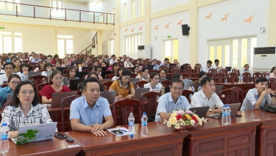 Chơn Thành: tập huấn phần mềm quản lý văn bản và ứng dụng Trung tâm điều hành thông minh (IOC)