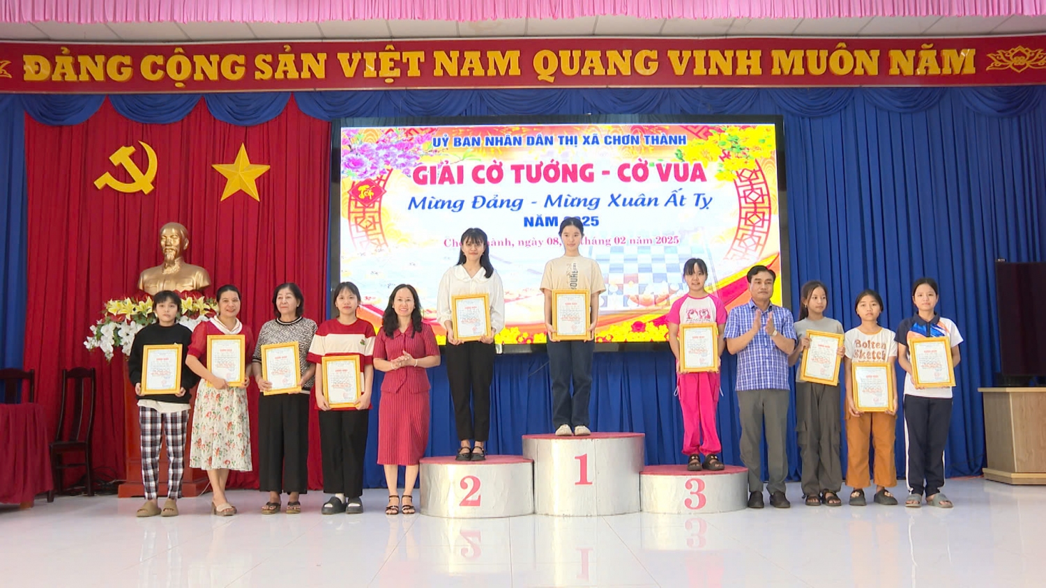 Chơn Thành: 130 kỳ thủ tham giải cờ tướng, cờ vua “Mừng Đảng- Mừng Xuân” năm 2025